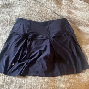 Lululemon skort size 6,navy
